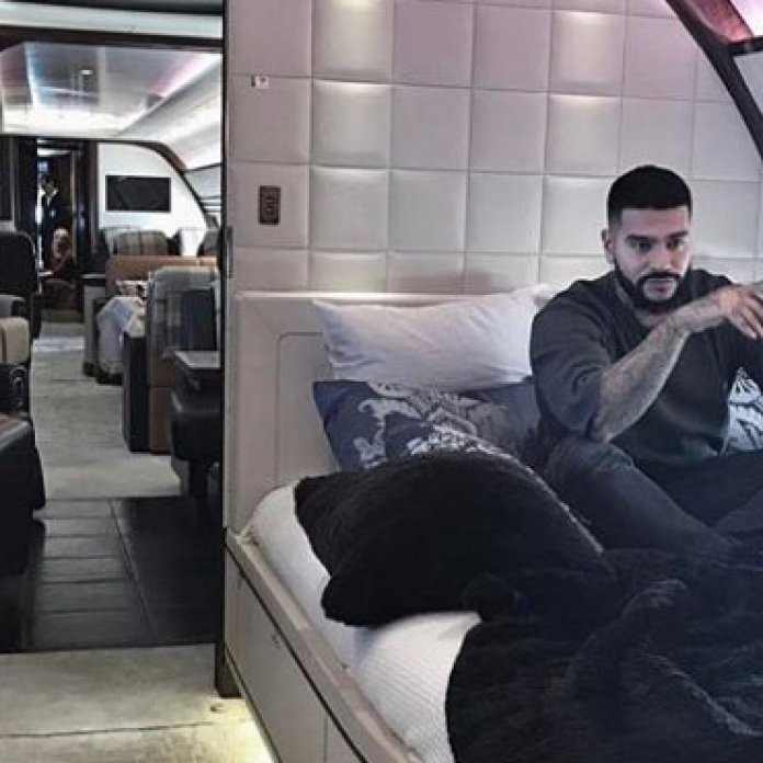 Тимати показал интерьеры частного самолета Кадырова в фотографии Instagram
