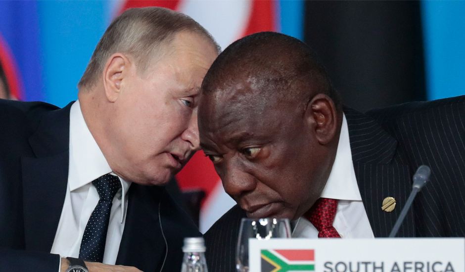Власти ЮАР просят Путина не приезжать на саммит БРИКС