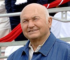 Юрий Лужков на грани доверия