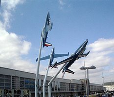 В Ле-Бурже за самолетами