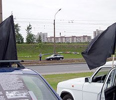 Петербург выбросил черный флаг