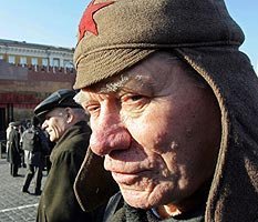 «Борьба паралитиков с параноиками»
