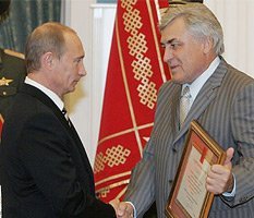 Время вручать ордена
