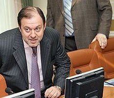Олег Митволь заработал удаление