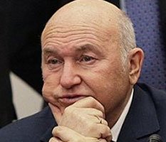 Юрий Лужков удостоился победы над "Правым делом"