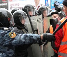 Оппозиции предложено сесть в тюрьму