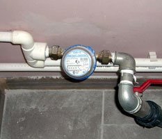 Газ и воду не могут поставить на счетчик