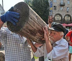 Далеко ли Украина от края пропасти?